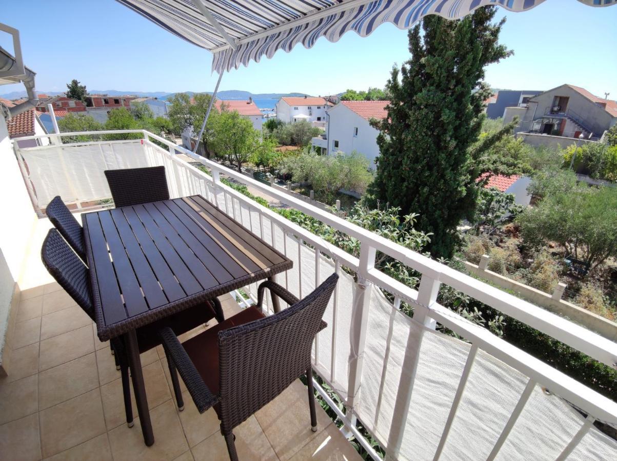 Apartments Vodice Srima Esterno foto
